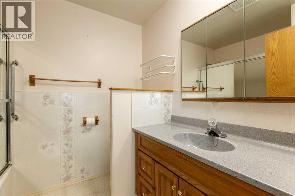 4108 49a Avenue Property Photo 17