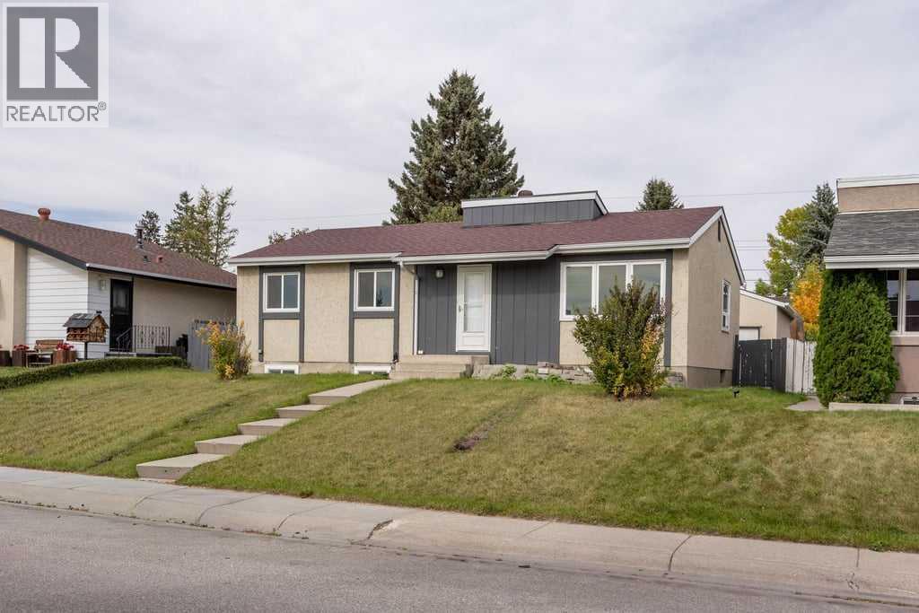4628 Marcombe Road Ne Property Photo 1
