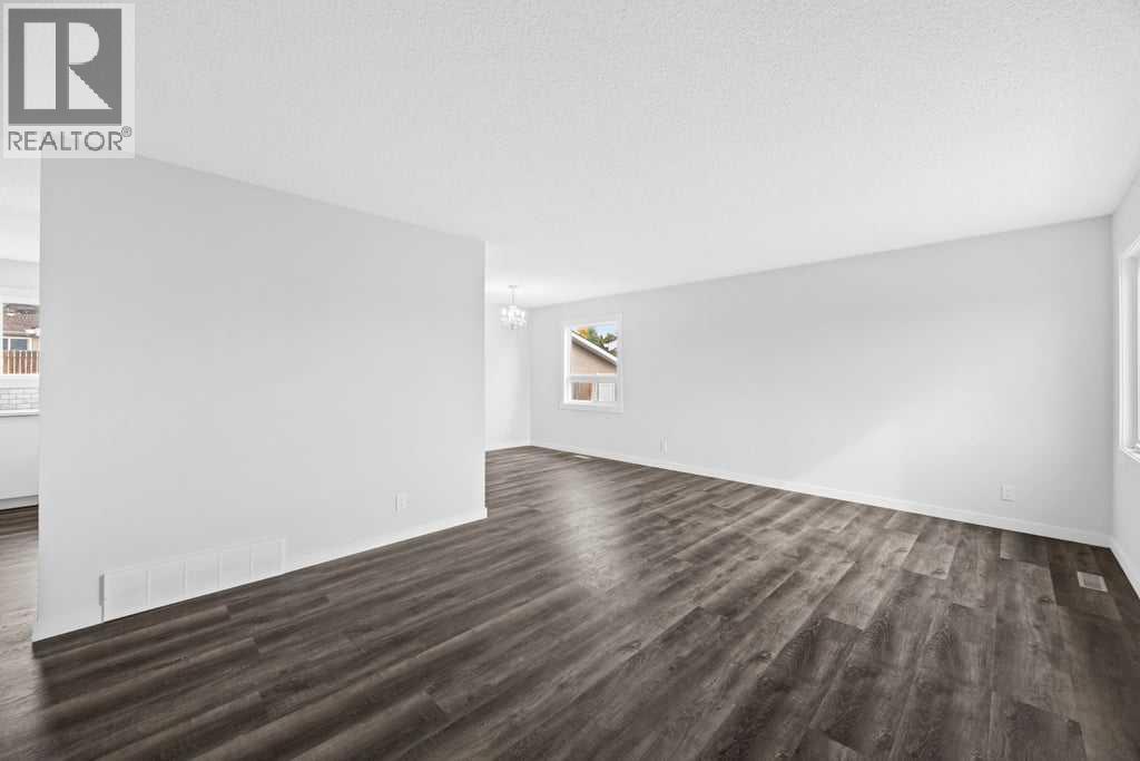 4628 Marcombe Road Ne Property Photo 4
