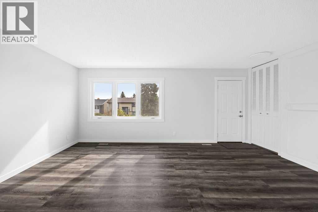 4628 Marcombe Road Ne Property Photo 6