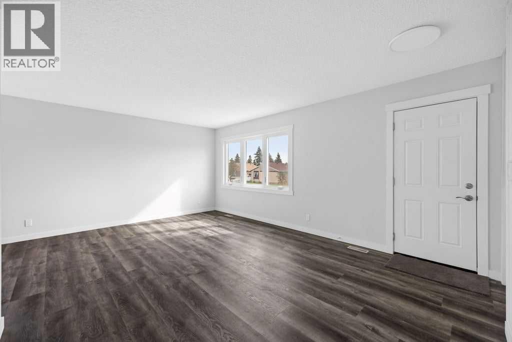 4628 Marcombe Road Ne Property Photo 15