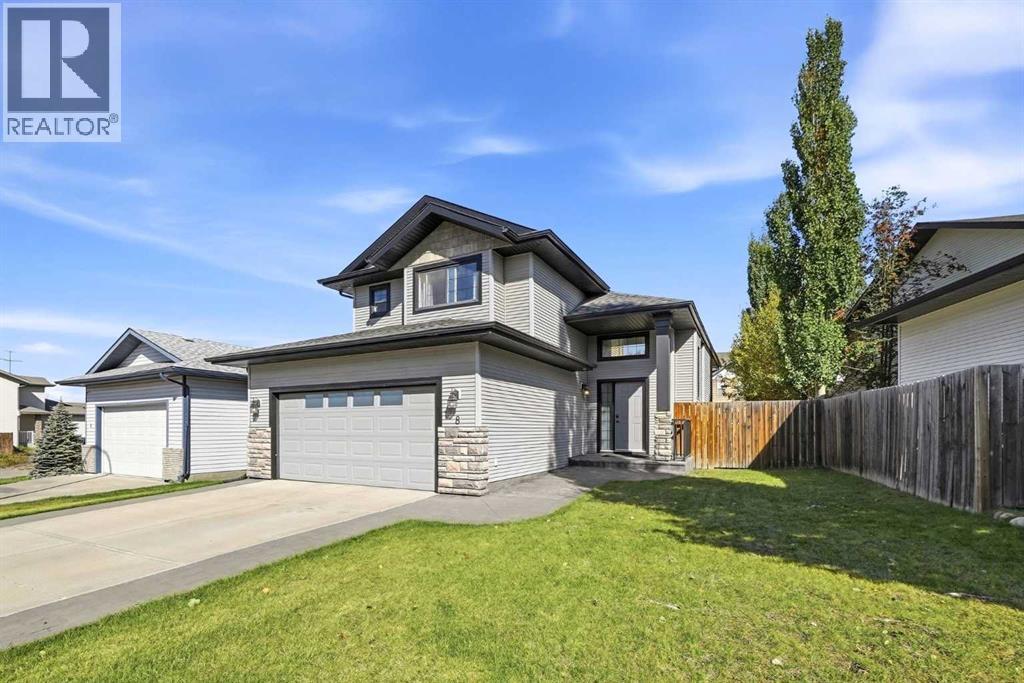 8 Irving Crescent Property Photo 1