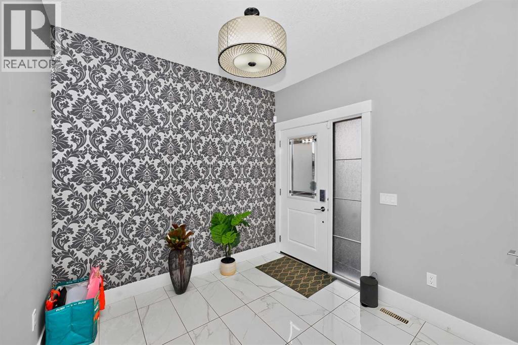170 Kinniburgh Crescent Property Photo 4