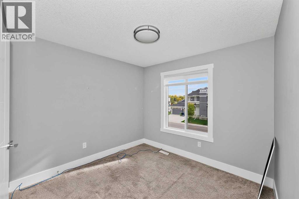 170 Kinniburgh Crescent Property Photo 27
