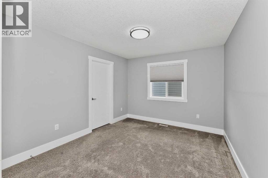 170 Kinniburgh Crescent Property Photo 28