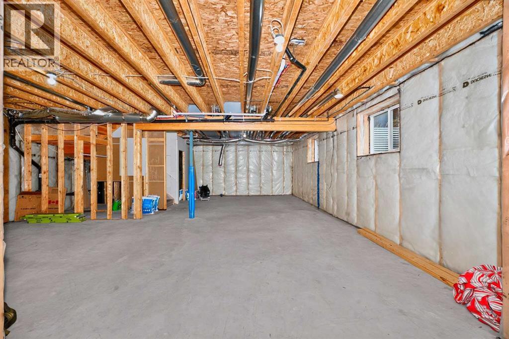 170 Kinniburgh Crescent Property Photo 36