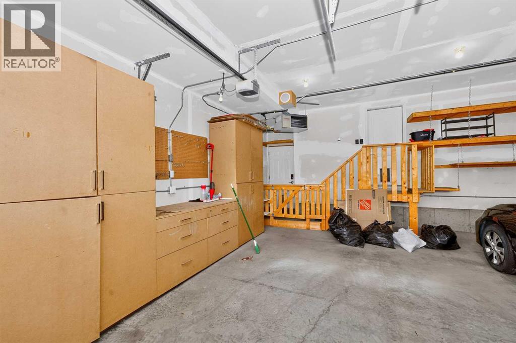 170 Kinniburgh Crescent Property Photo 38