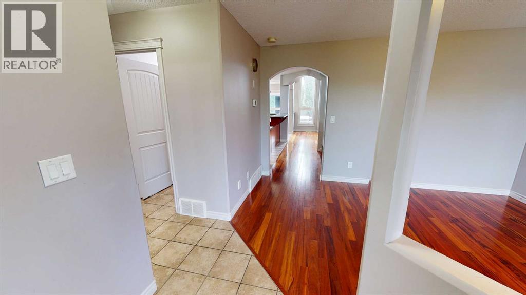 1 Pinnacle Key Property Photo 3