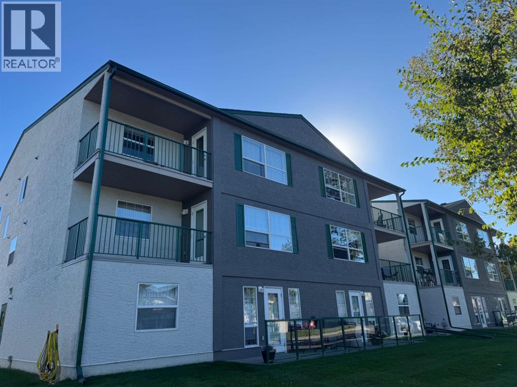 105 7 Avenue Southeast Property Photo 1