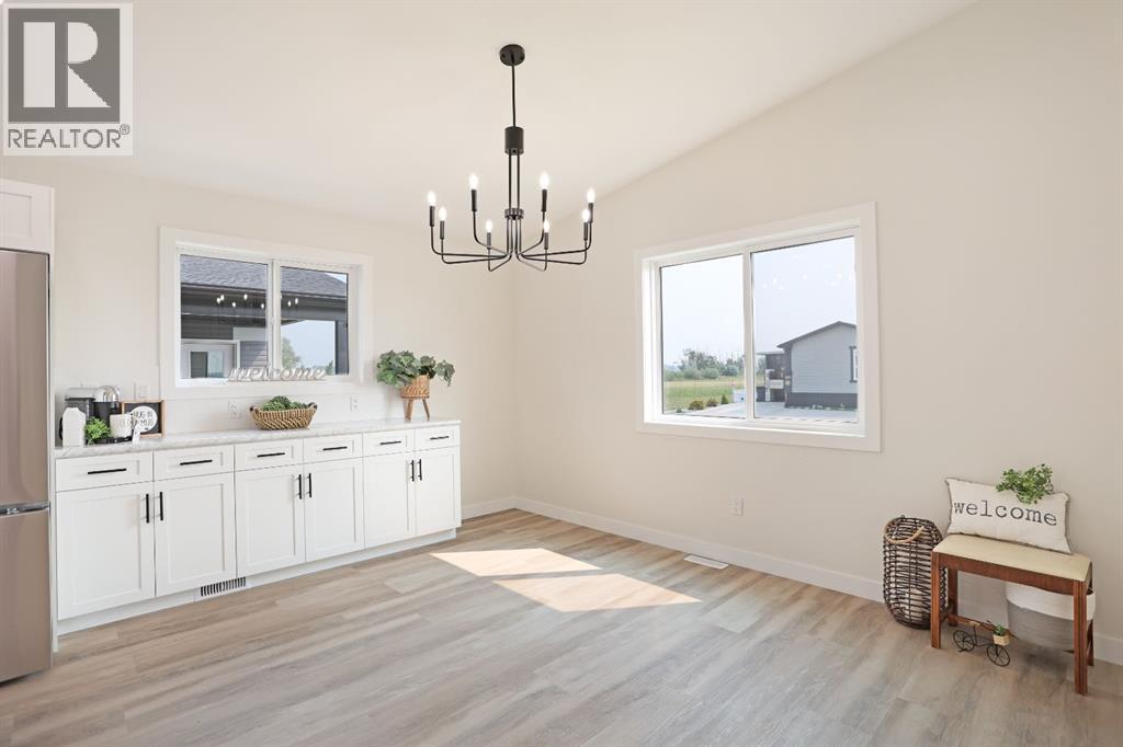 321 20 Street E Property Photo 11