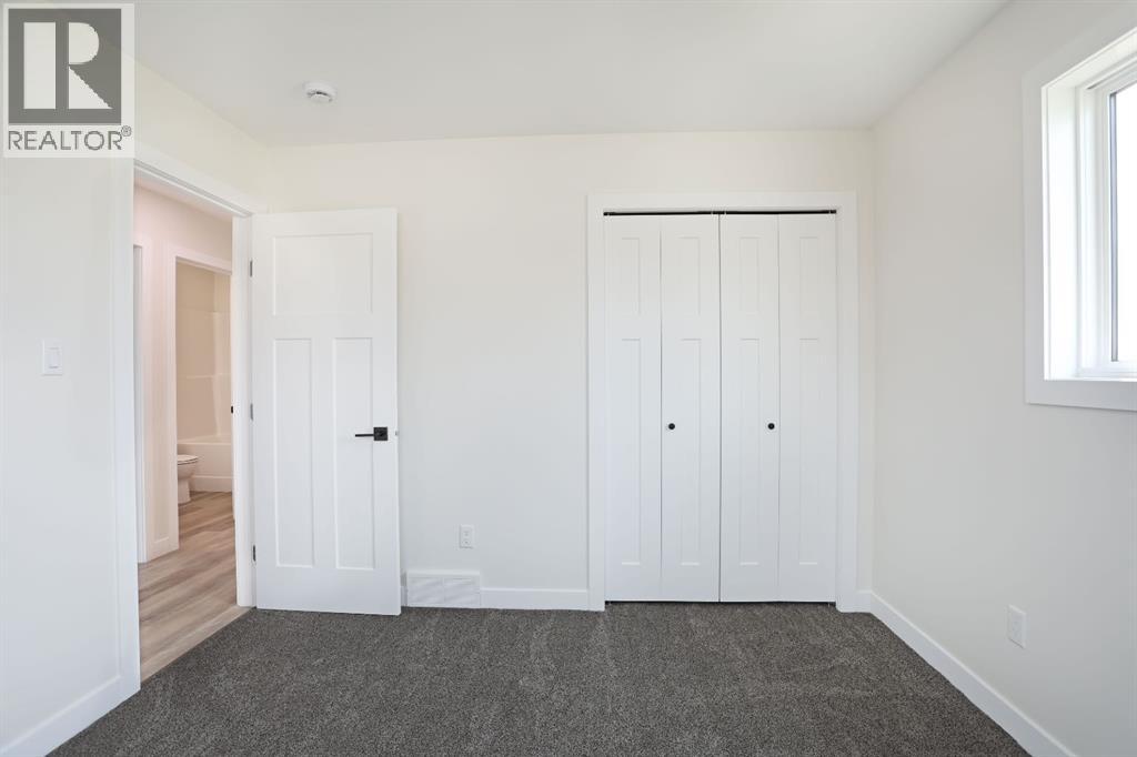 321 20 Street E Property Photo 33