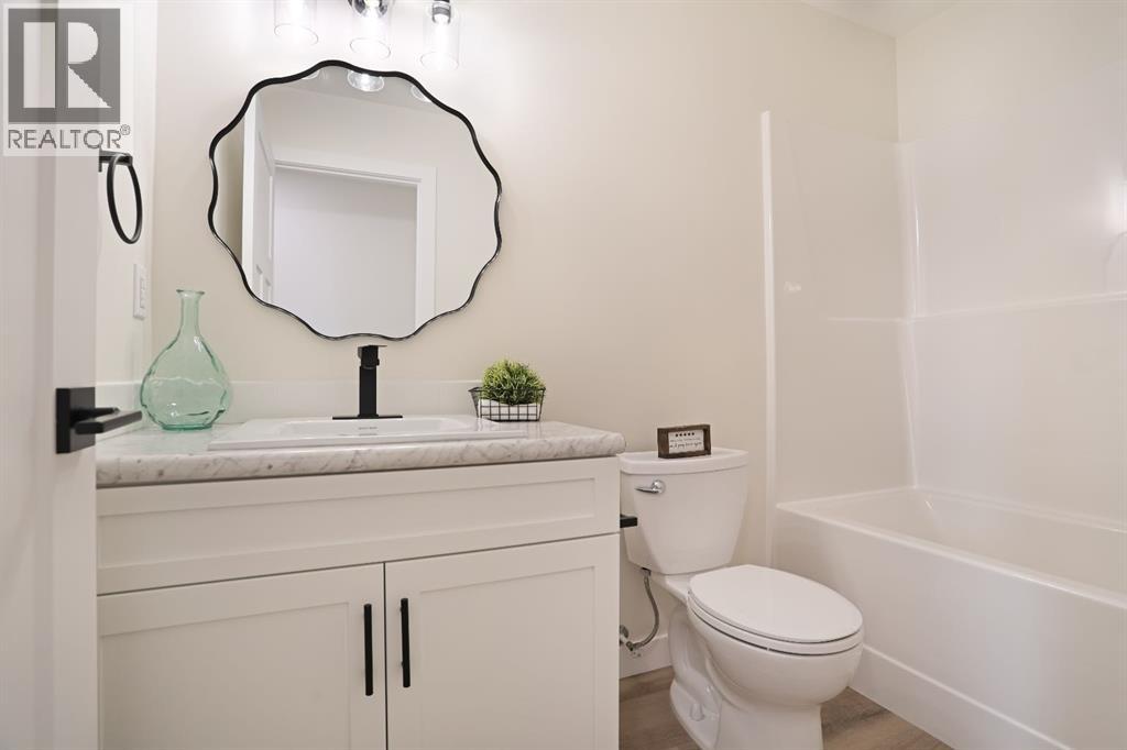 321 20 Street E Property Photo 34