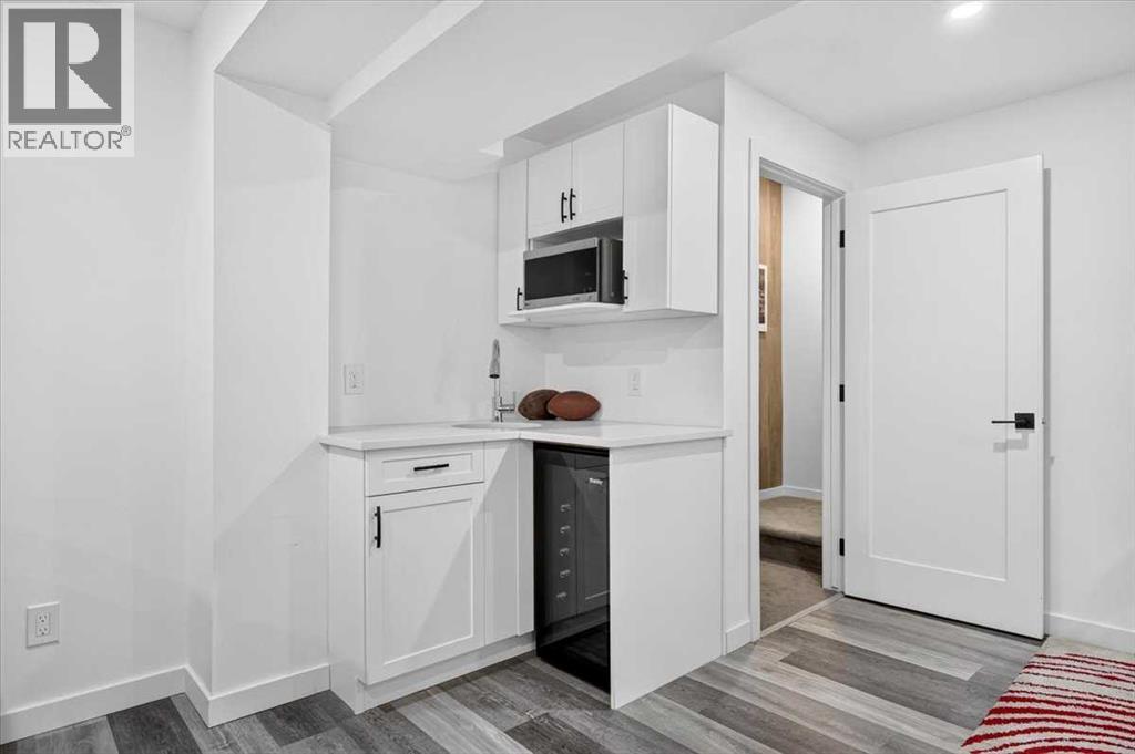32 Cranbrook Bay Se Property Photo 33