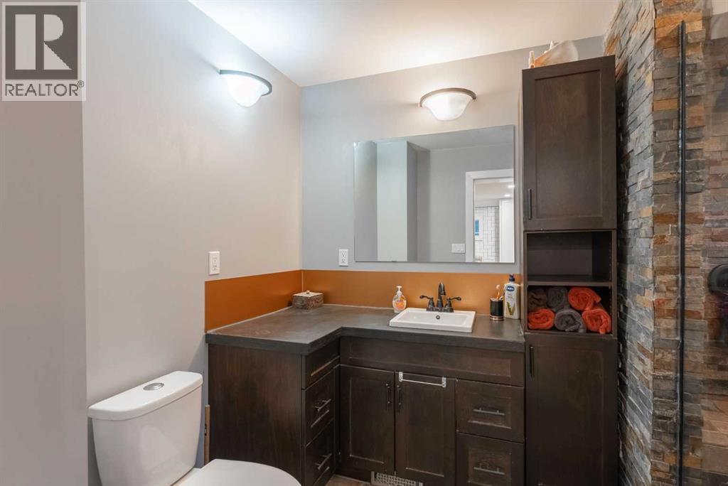 334 18 Street Property Photo 11