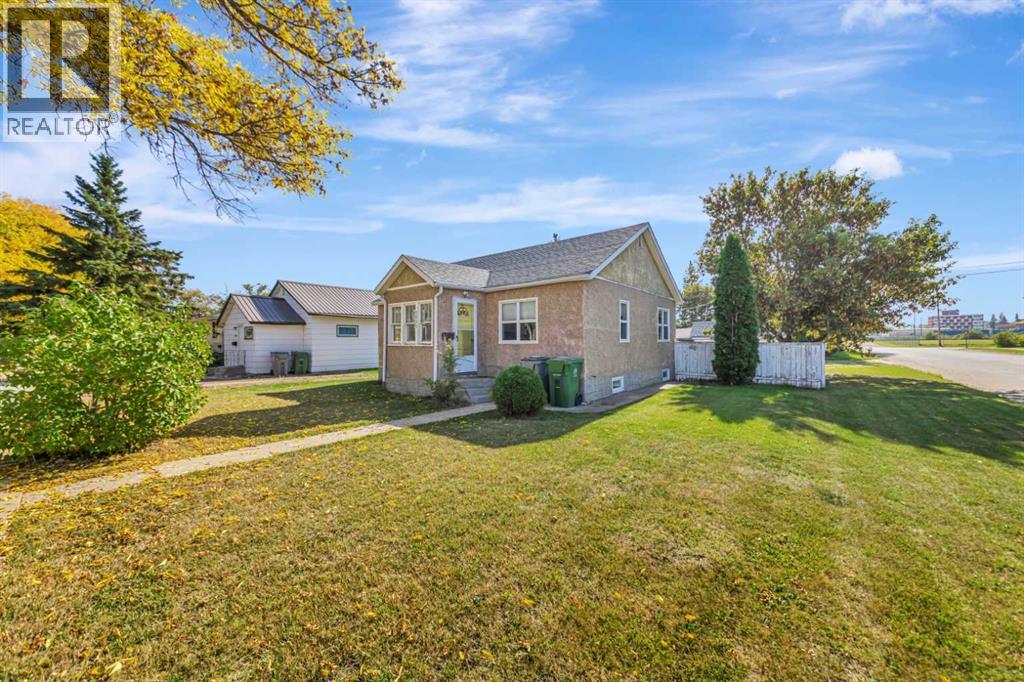 5021 54a Street Property Photo 1