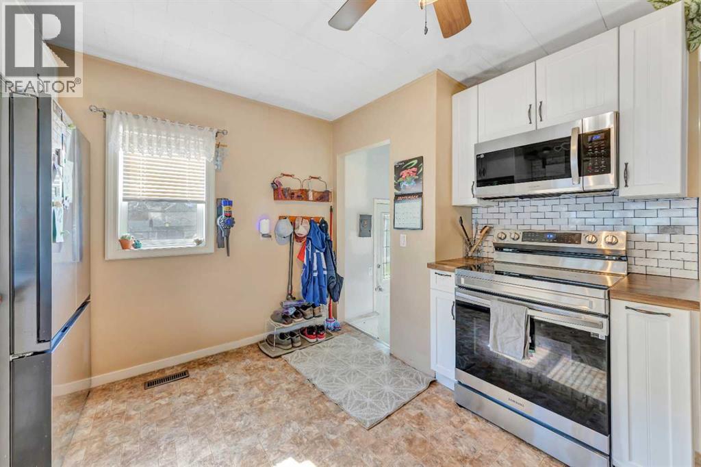 5021 54a Street Property Photo 9