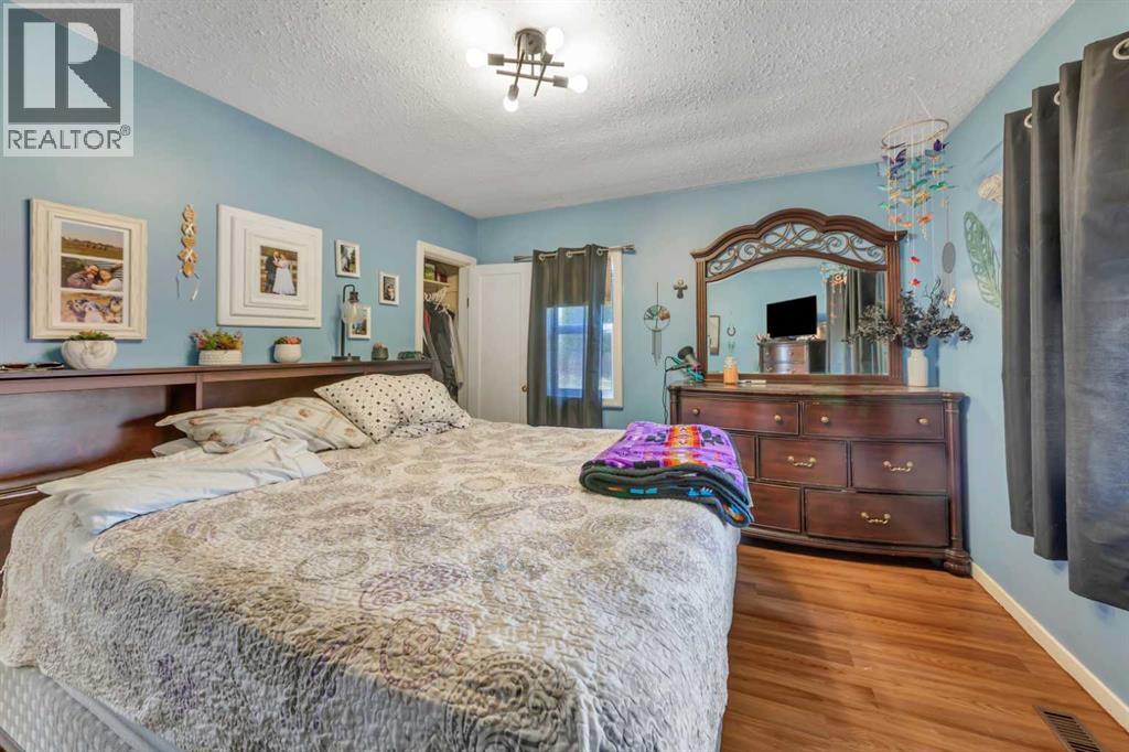 5021 54a Street Property Photo 12