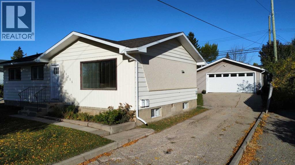 11211 96a Street Property Photo 2