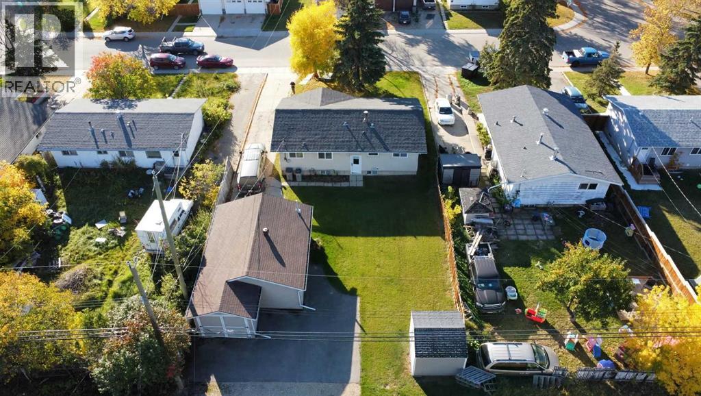 11211 96a Street Property Photo 4