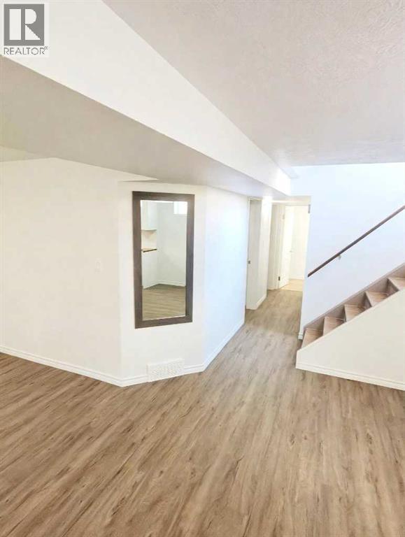 11211 96a Street Property Photo 11
