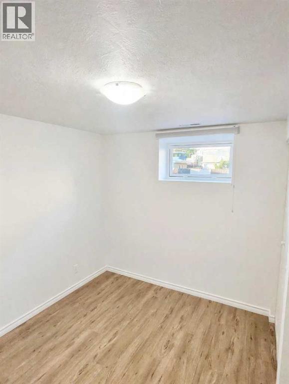 11211 96a Street Property Photo 13