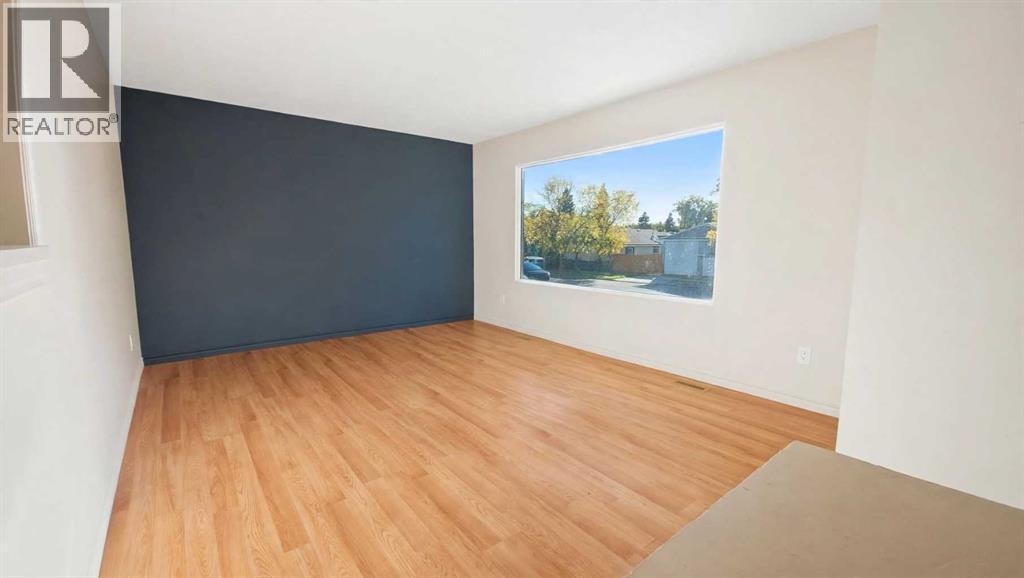 11211 96a Street Property Photo 14