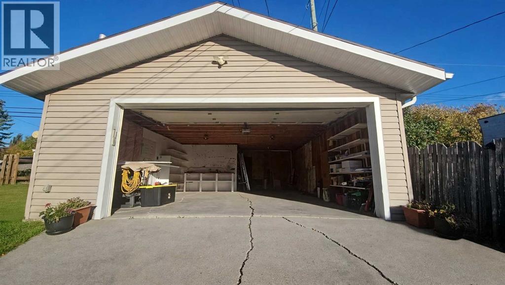 11211 96a Street Property Photo 25