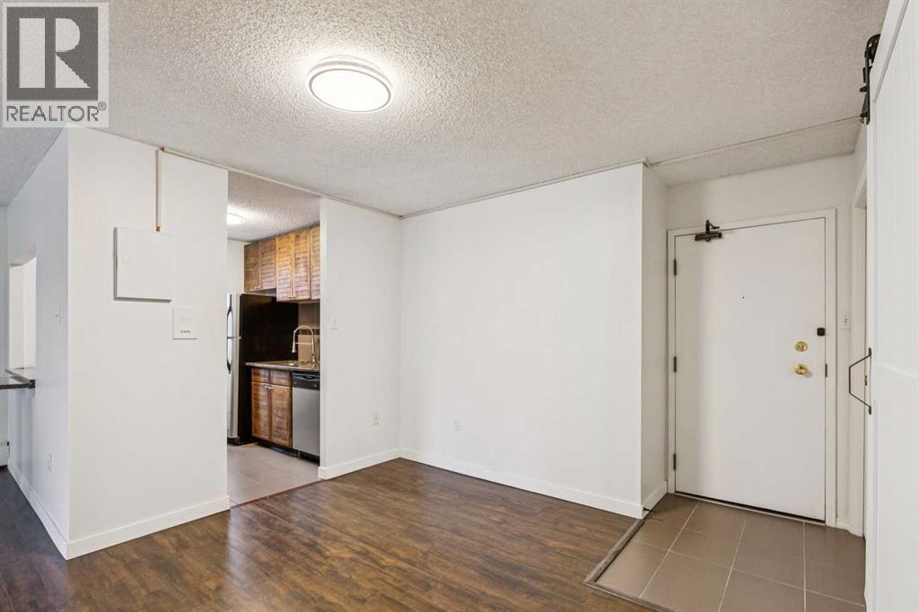 718 12 Avenue Southwest Property Photo 4