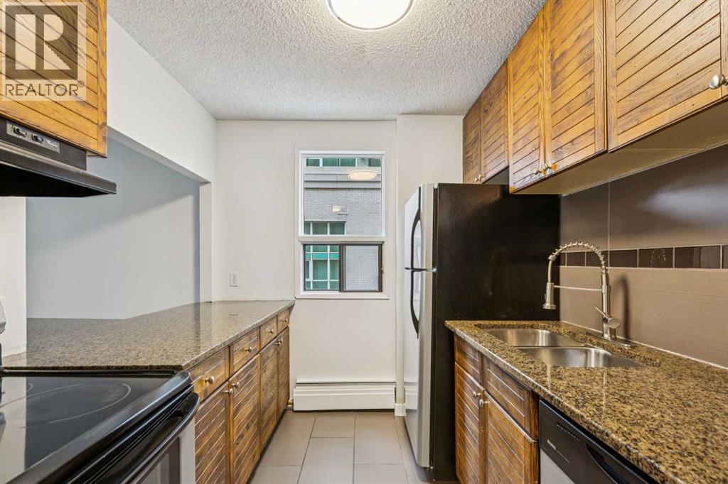 718 12 Avenue Southwest Property Photo 6