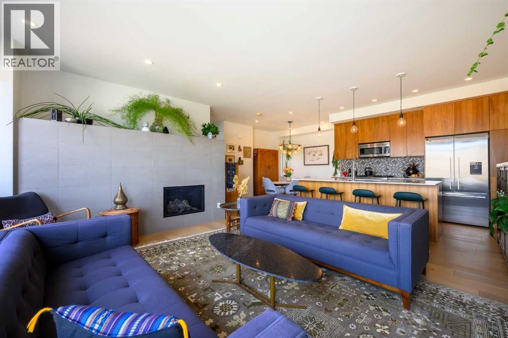 112 21 Street NW Property Photo 1
