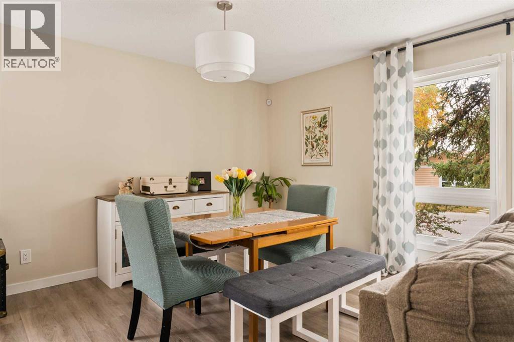 228 Midridge Crescent Se Property Photo 11