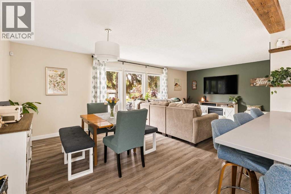228 Midridge Crescent Se Property Photo 18