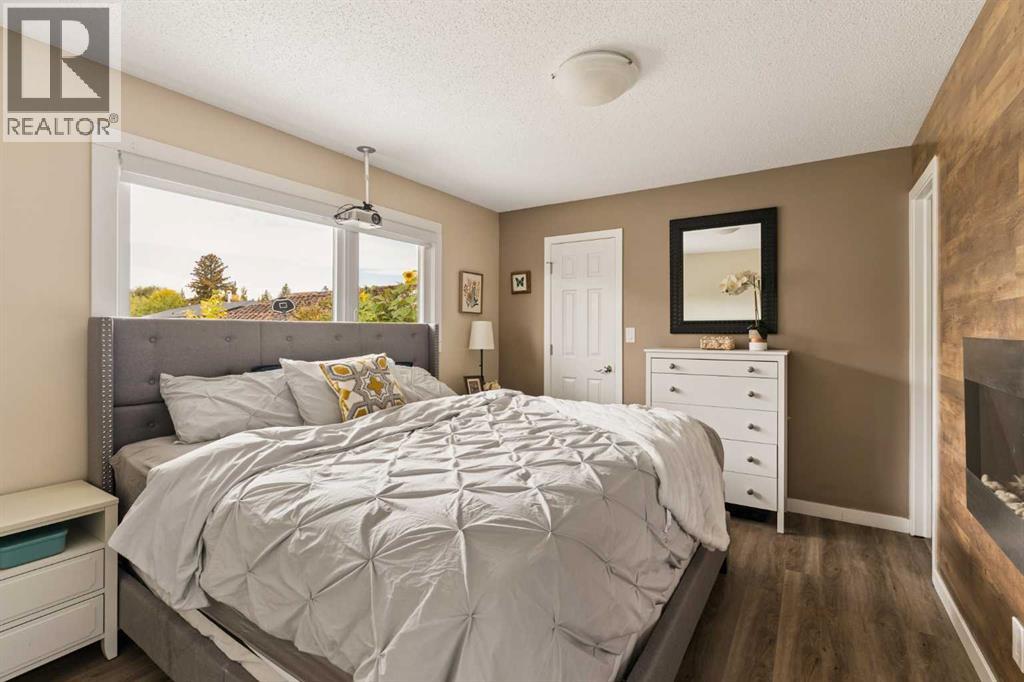 228 Midridge Crescent Se Property Photo 22