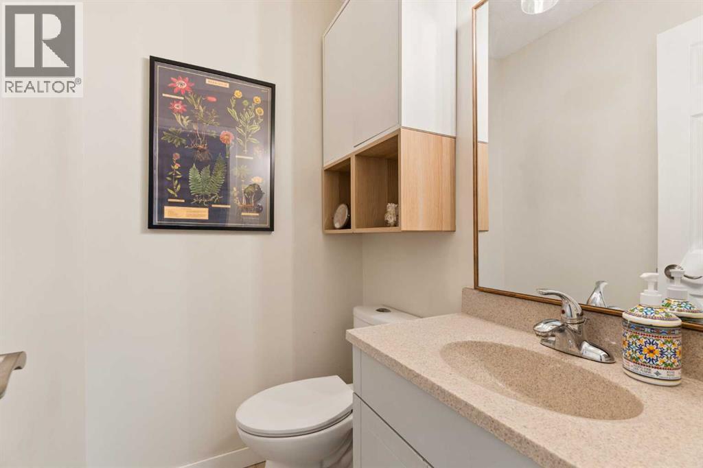 228 Midridge Crescent Se Property Photo 24