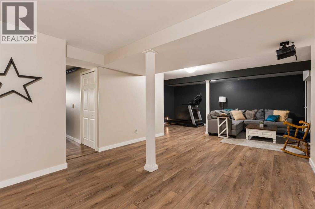 228 Midridge Crescent Se Property Photo 30