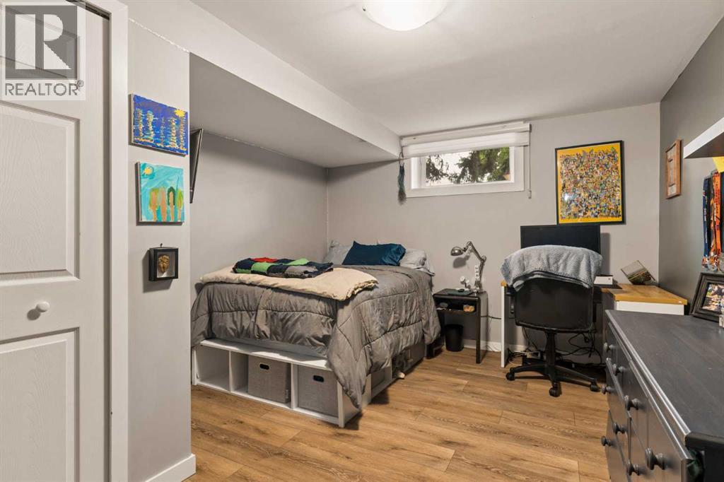 228 Midridge Crescent Se Property Photo 34