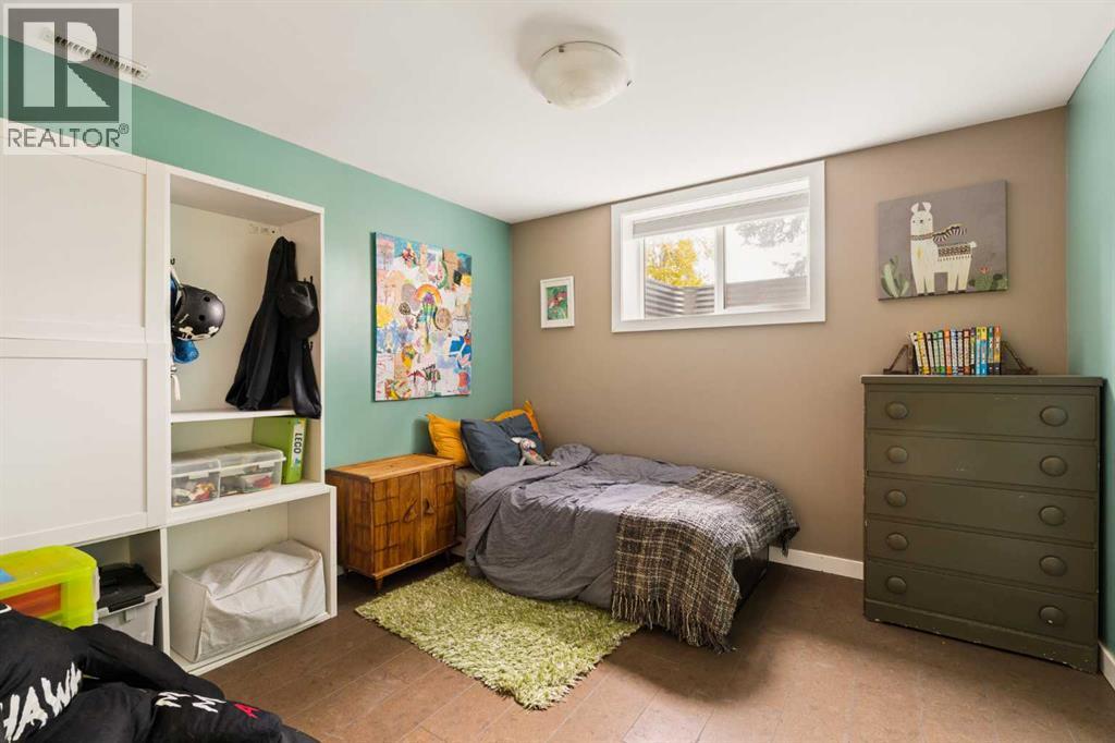 228 Midridge Crescent Se Property Photo 37