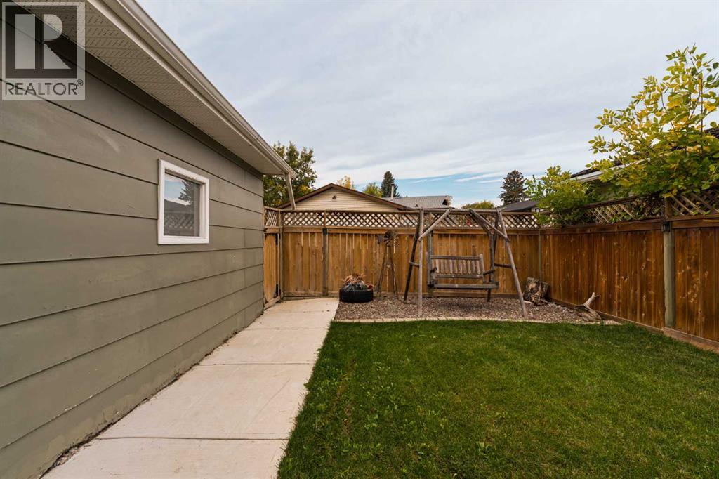 228 Midridge Crescent Se Property Photo 44