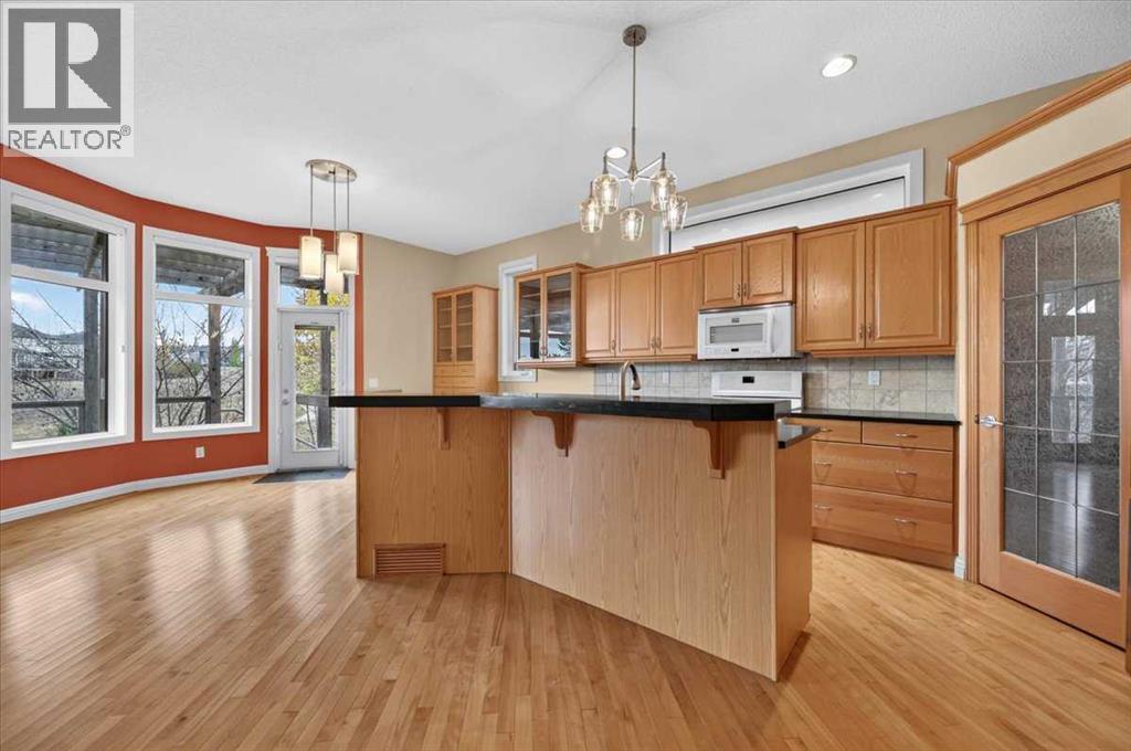 214 Kincora Heights Nw Property Photo 5