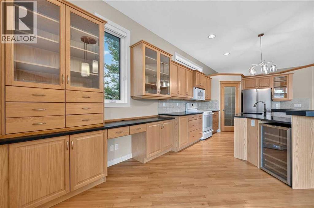 214 Kincora Heights Nw Property Photo 9