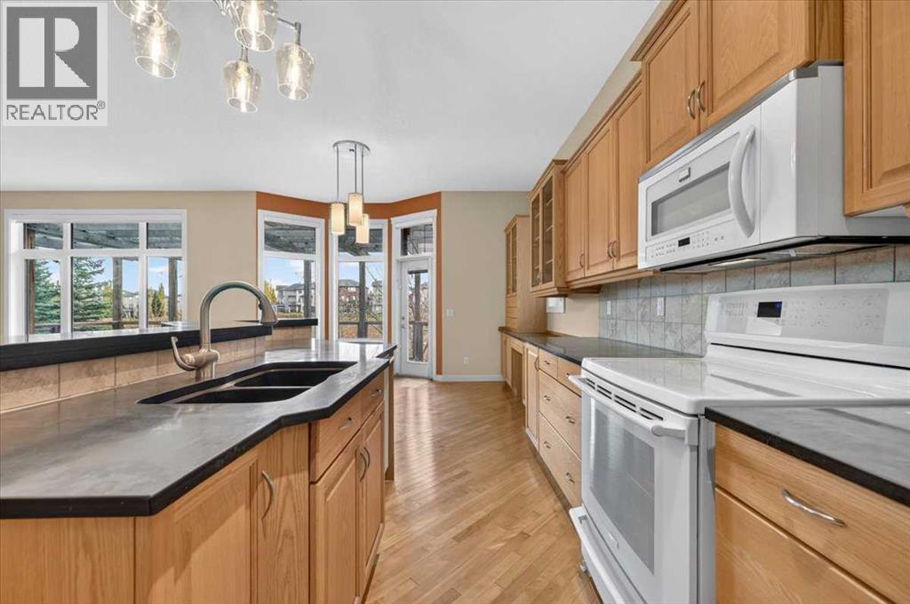 214 Kincora Heights Nw Property Photo 12