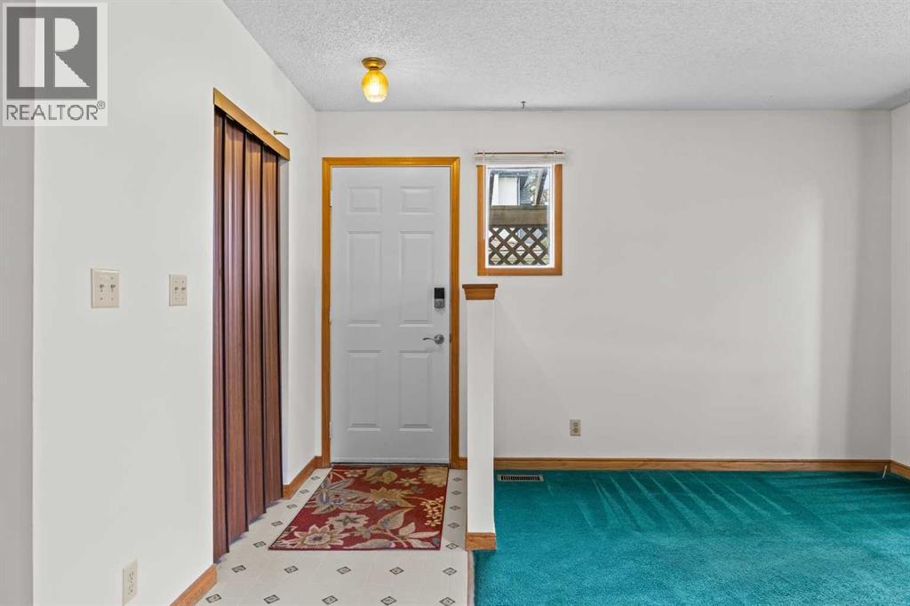 6419b 33 Avenue Nw Property Photo 9