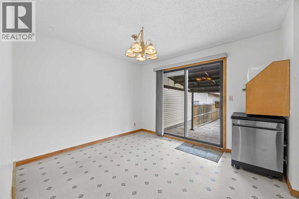 6419b 33 Avenue Nw Property Photo 16