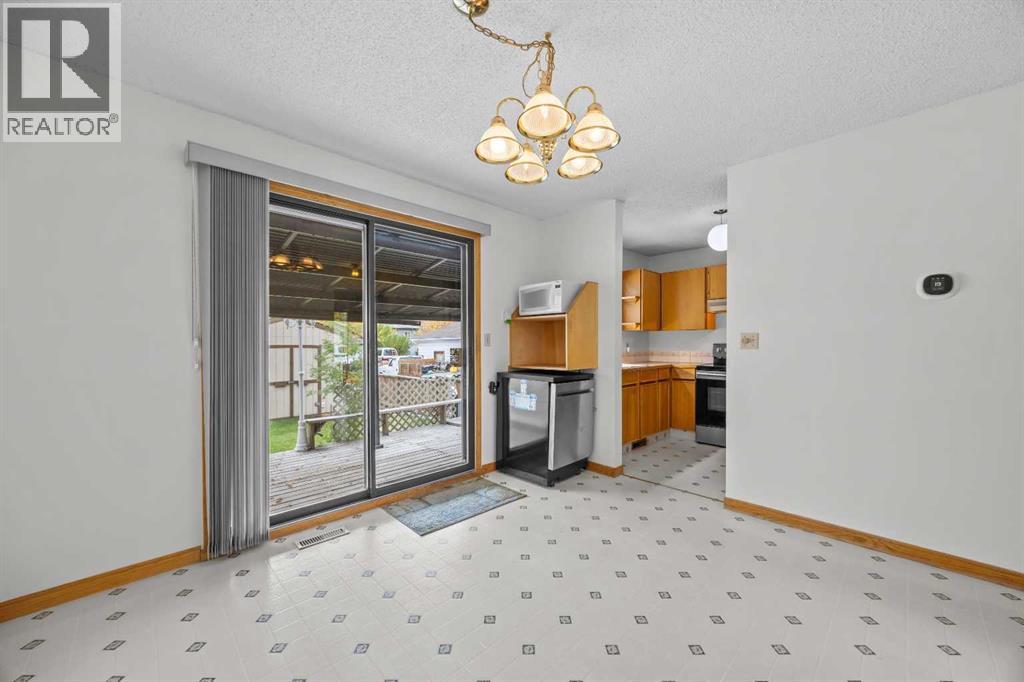 6419b 33 Avenue Nw Property Photo 17