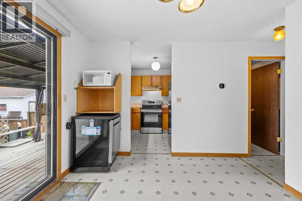 6419b 33 Avenue Nw Property Photo 19