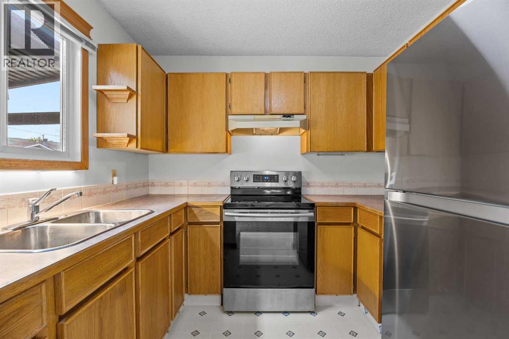 6419b 33 Avenue Nw Property Photo 20