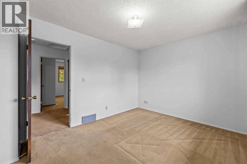 6419b 33 Avenue Nw Property Photo 25