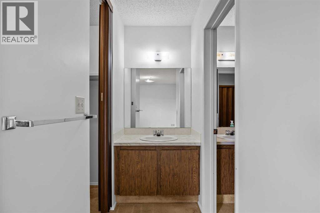 6419b 33 Avenue Nw Property Photo 27