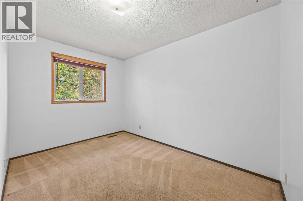 6419b 33 Avenue Nw Property Photo 32