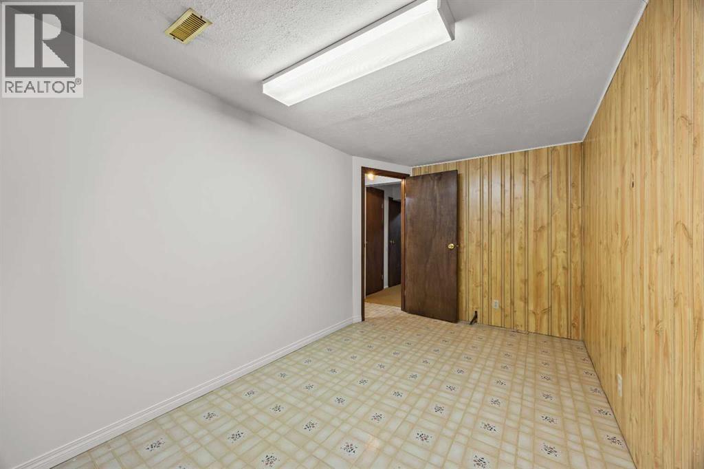 6419b 33 Avenue Nw Property Photo 42